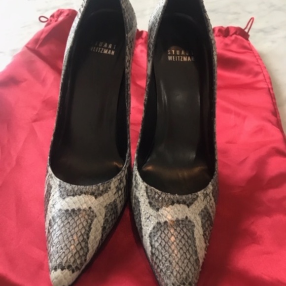 Stuart Weitzman - Picture 8 of 16